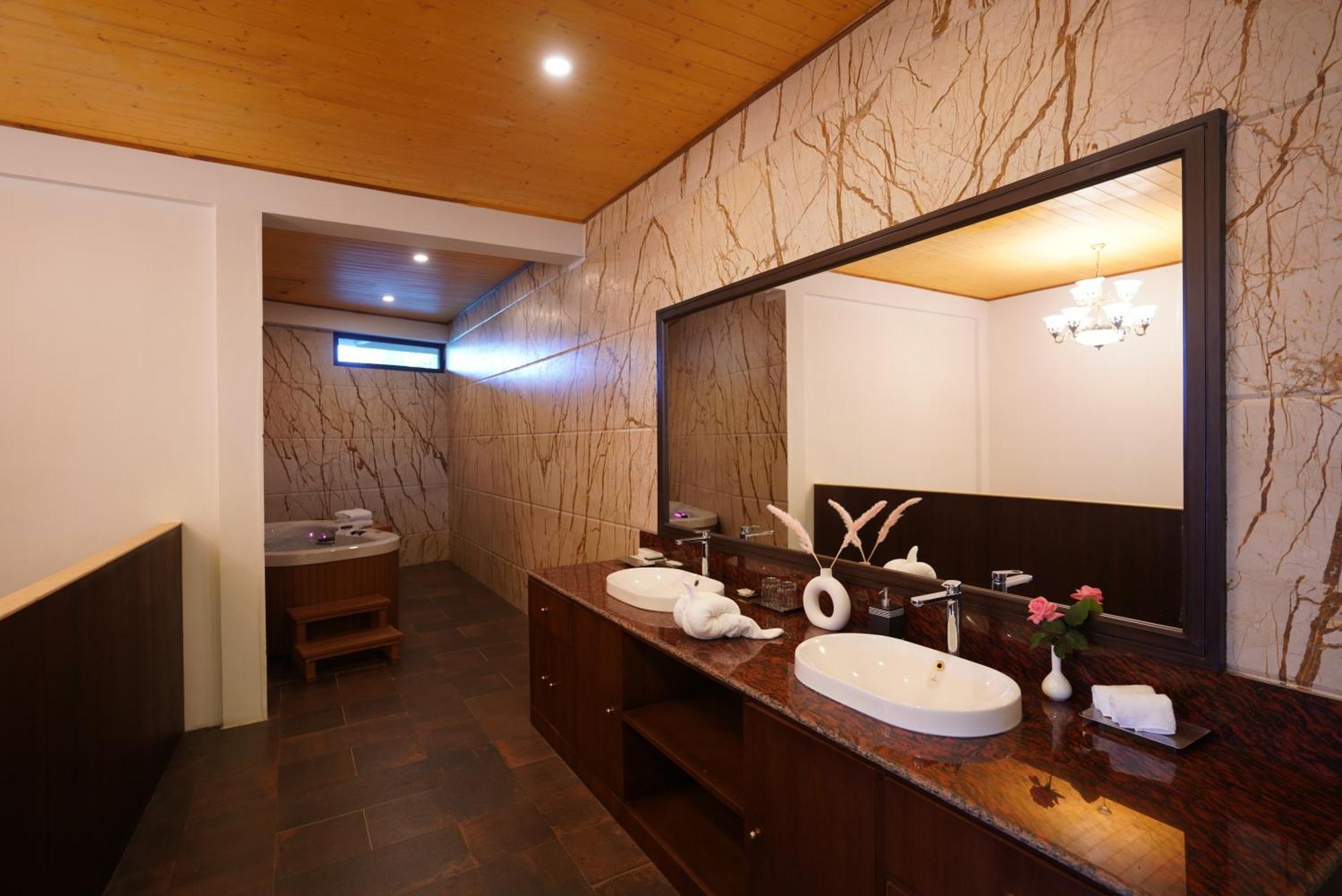 Denzong Regency- Luxury Mountain Retreat Spa & Casino Gangtok Eksteriør billede